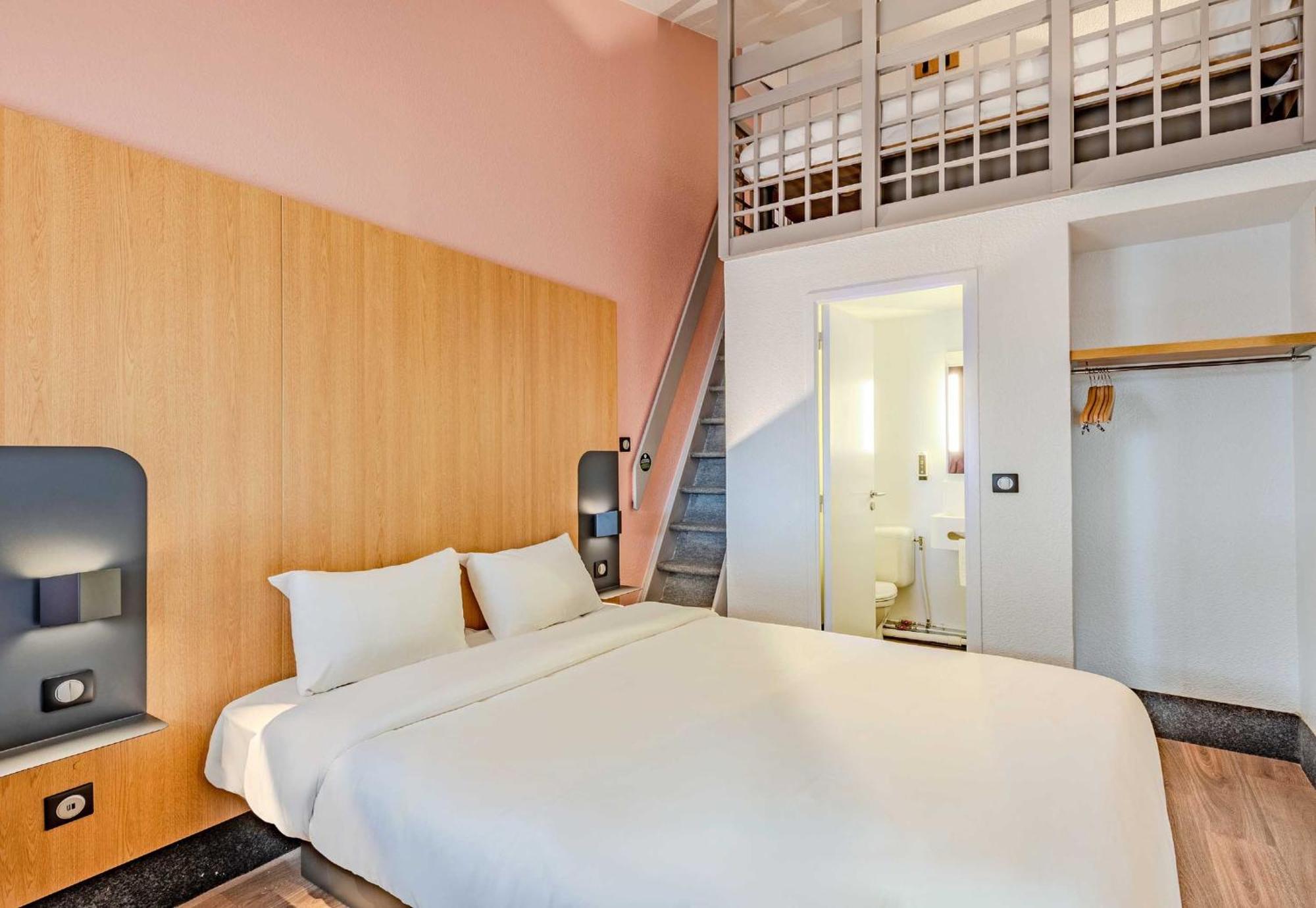 B&B Hotel Brest Kergaradec Aeroport Гуэну Экстерьер фото